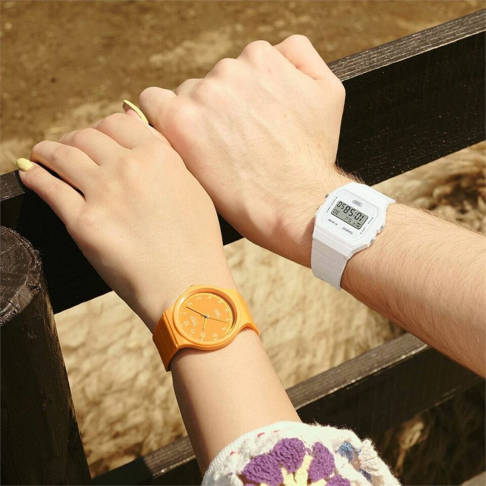 Casio MQ-24B-9BDF Quartz Silikon Turuncu 35 mm Erkek Kol Saati