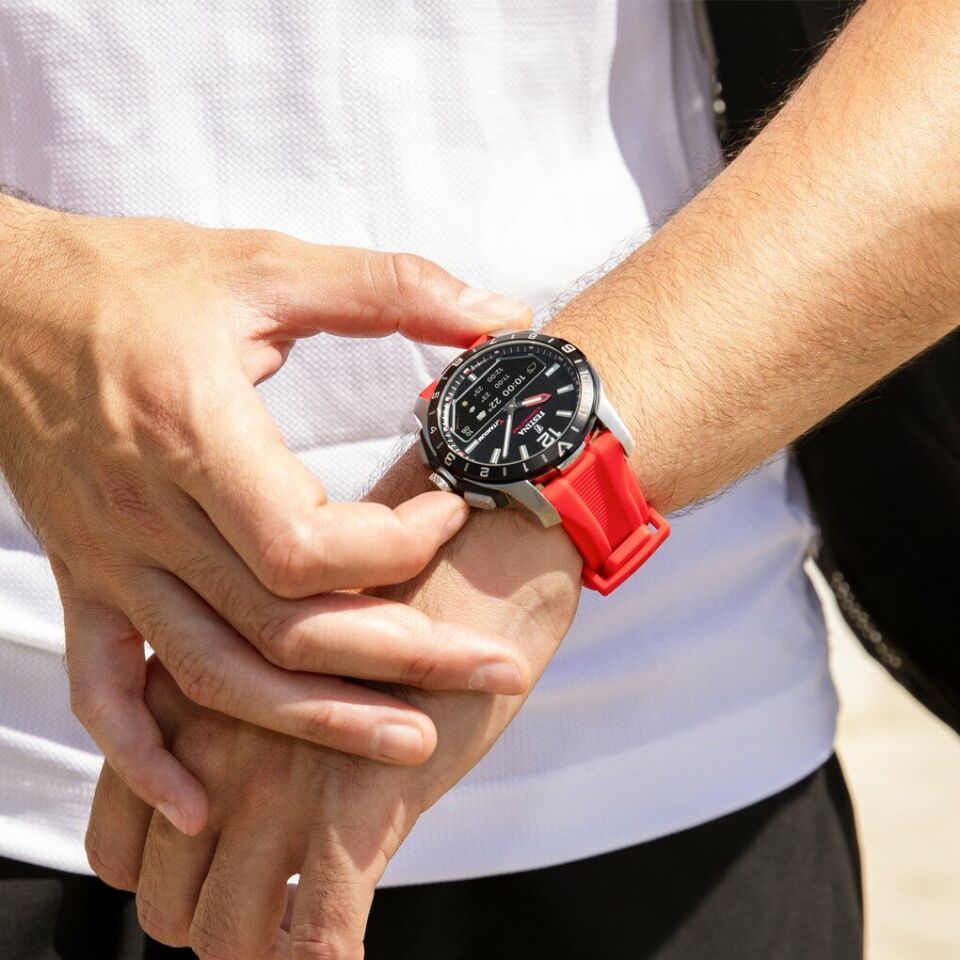 Festina F23000/C Connected Quartz Analog/Dijital Silikon Kırmızı Safir Cam 44 mm Erkek Kol Saati