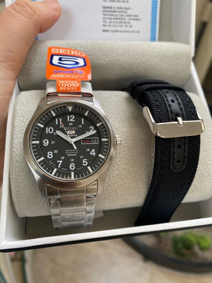 Seiko 5 Japan SNZG13J1 Otomatik Çelik Gri Siyah Kadran 10 ATM 42 mm Nato Kordon Hediyeli Erkek Kol Saati