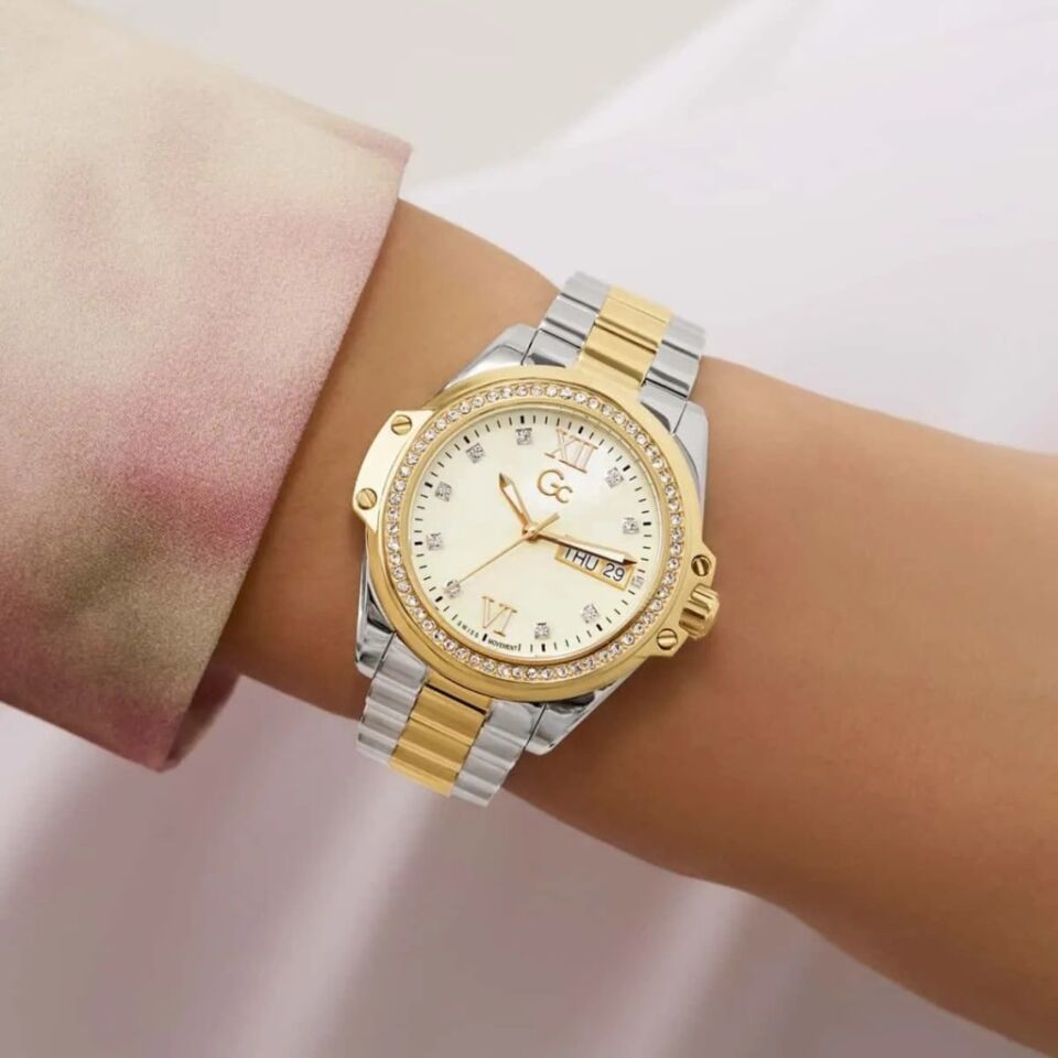 Gc GCZ53002L6 Kadın Kol Saati