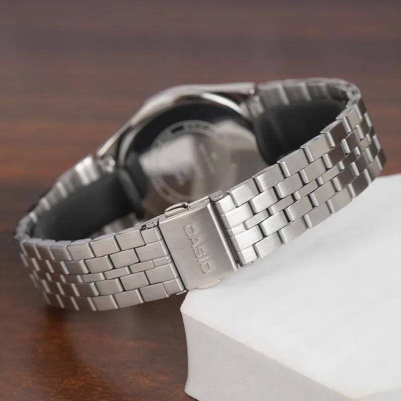 Casio MTP-B146D-1AVDF Quartz Çelik Gri Siyah Kadran 35 mm Erkek Kol Saati