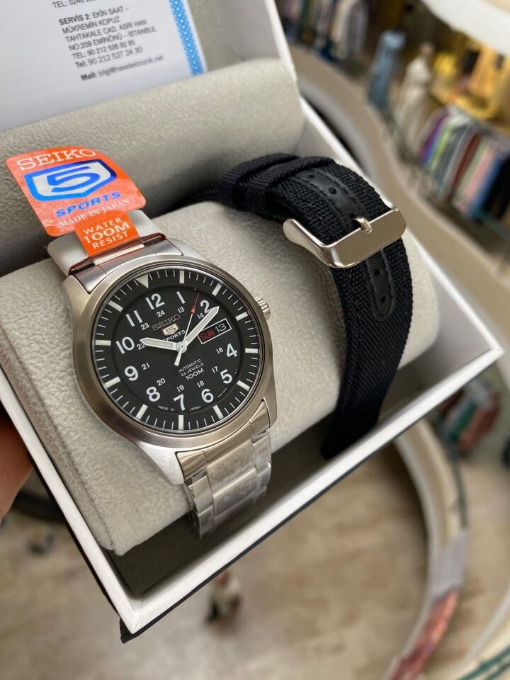 Seiko 5 Japan SNZG13J1 Otomatik Çelik Gri Siyah Kadran 10 ATM 42 mm Nato Kordon Hediyeli Erkek Kol Saati