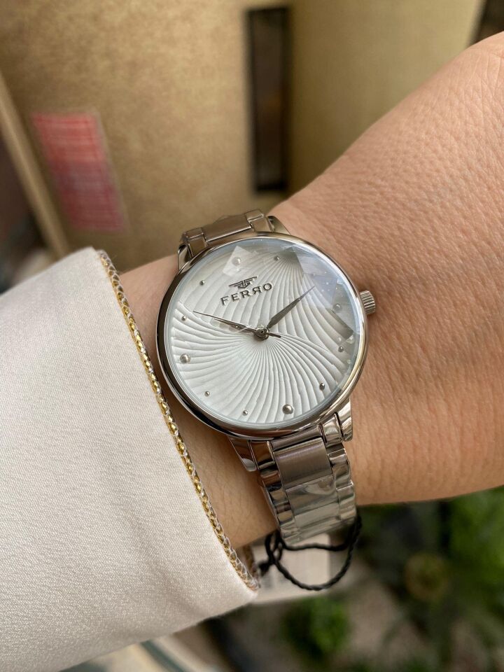 Ferro 33 mm Gümüş Çelik Kordon Kadın Kol Saati F40093A-A F40093A-A