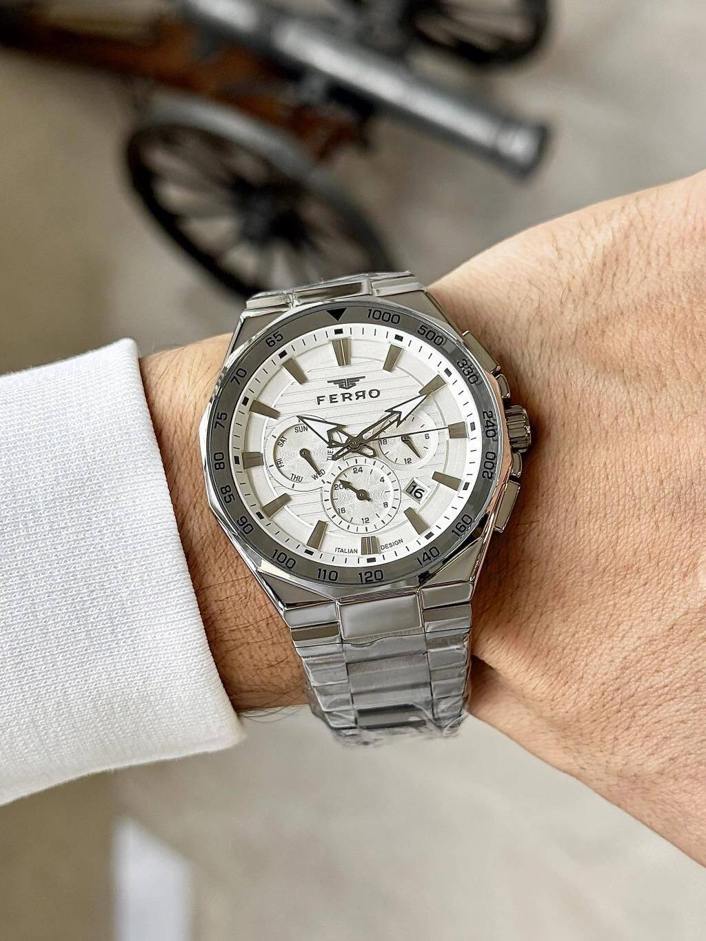 Ferro FM11650AWT-A Quartz Çelik Gri Beyaz Kadran 44 mm Erkek Kol Saati