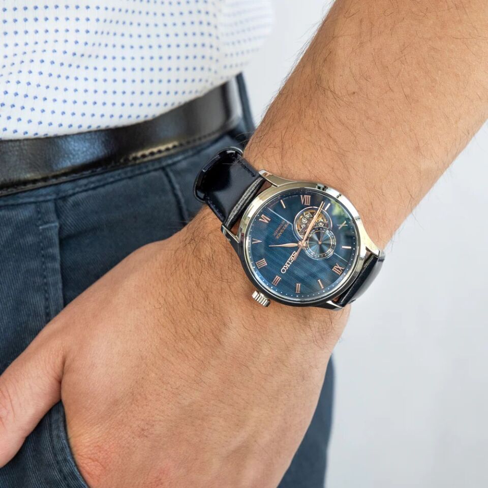 Seiko SSA421J Otomatik Deri Lacivert 43 mm 10 ATM Safir Cam Erkek Kol Saati