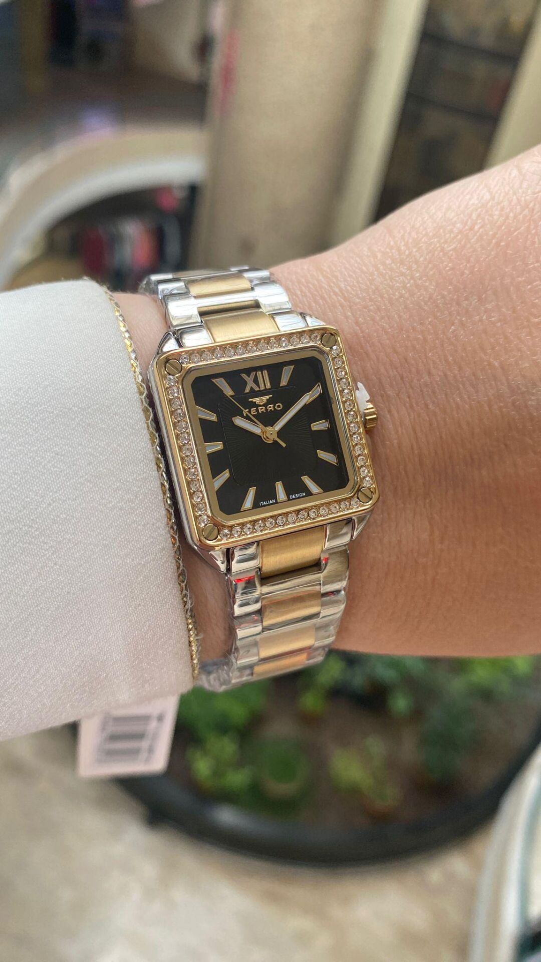 Ferro Quartz Çelik Altın/Gri Siyah Kadran 28 mm Kadın Kol Saati