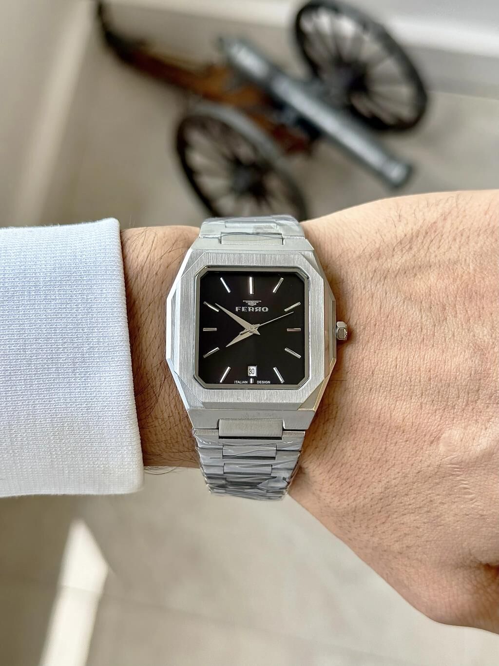 Ferro F11481AWT-A2 Quartz Çelik Gri Siyah Kadran 39 mm Erkek Kol Saati