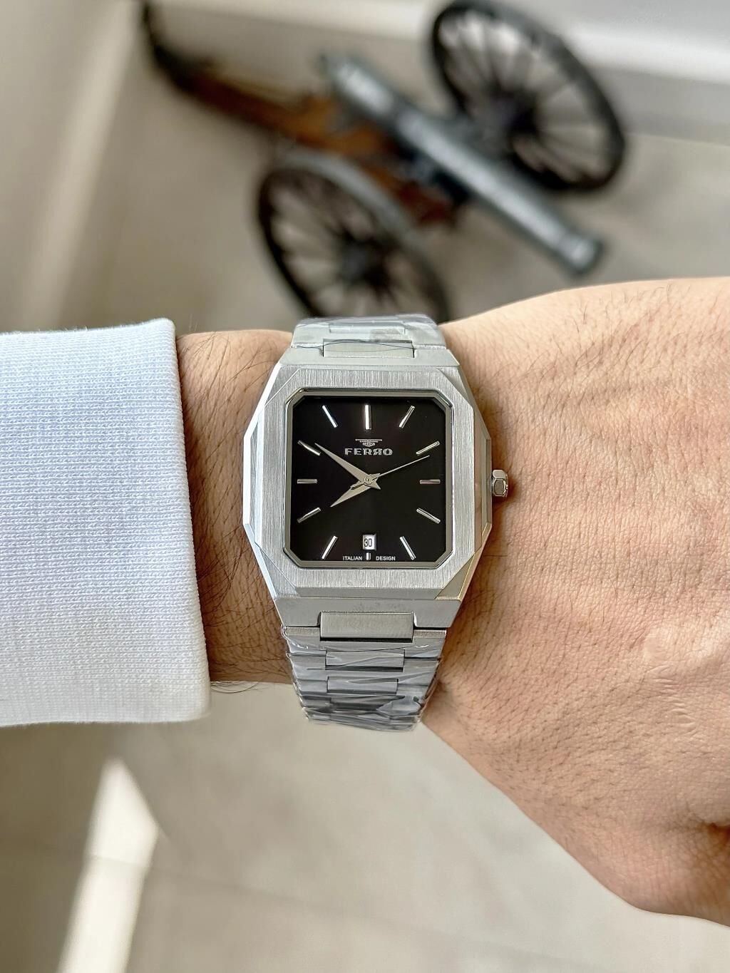 Ferro F11481AWT-A2 Quartz Çelik Gri Siyah Kadran 39 mm Erkek Kol Saati