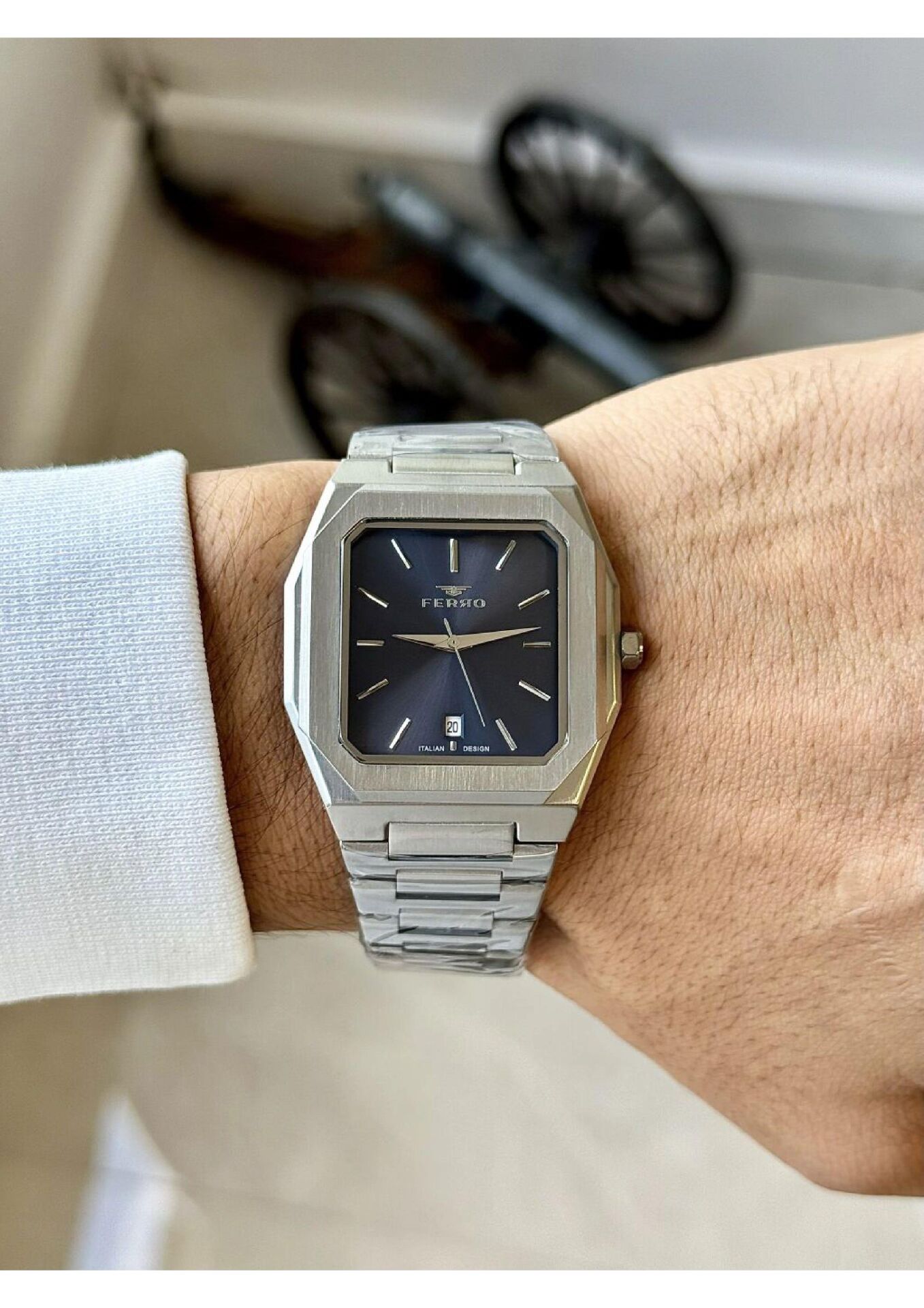 Ferro F11481AWT-A3 Quartz Çelik Gri Lacivert Kadran 39 mm Erkek Kol Saati